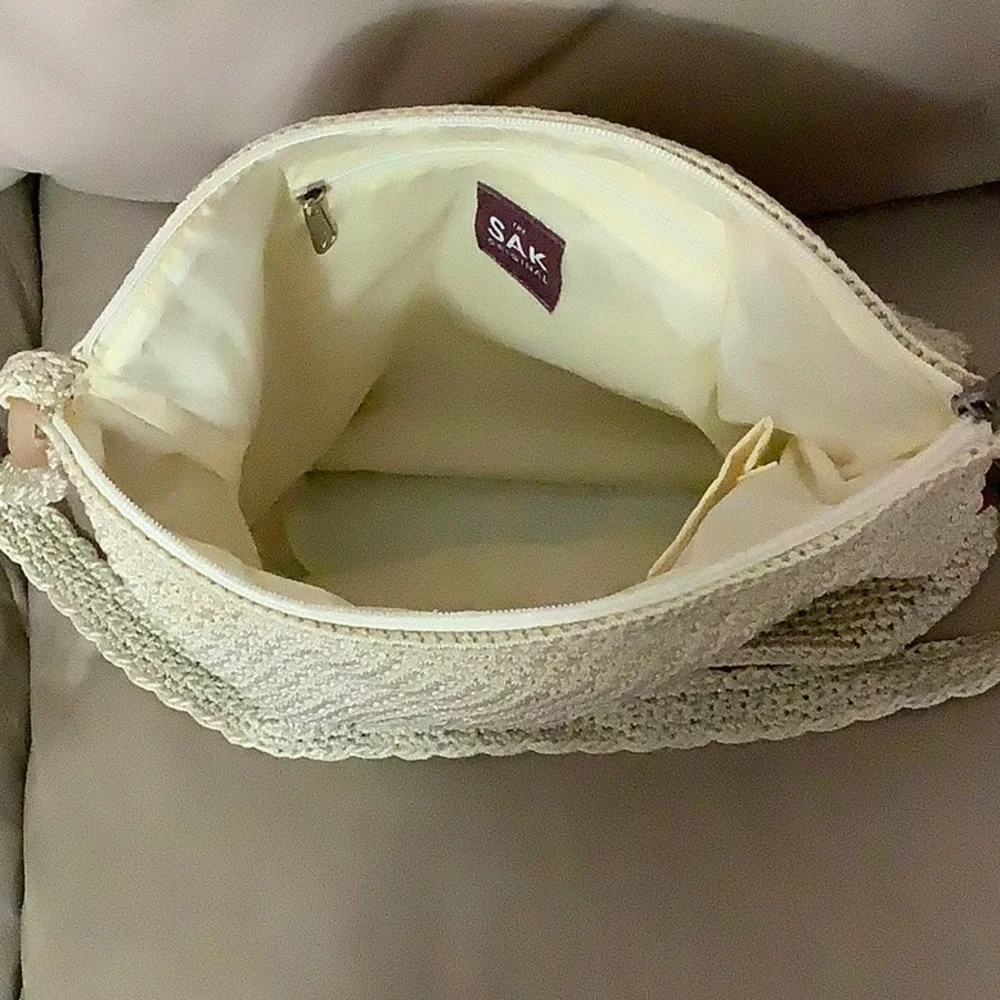 THE SAK Leaf Crochet Shoulder Bag White - Picture 6 of 7